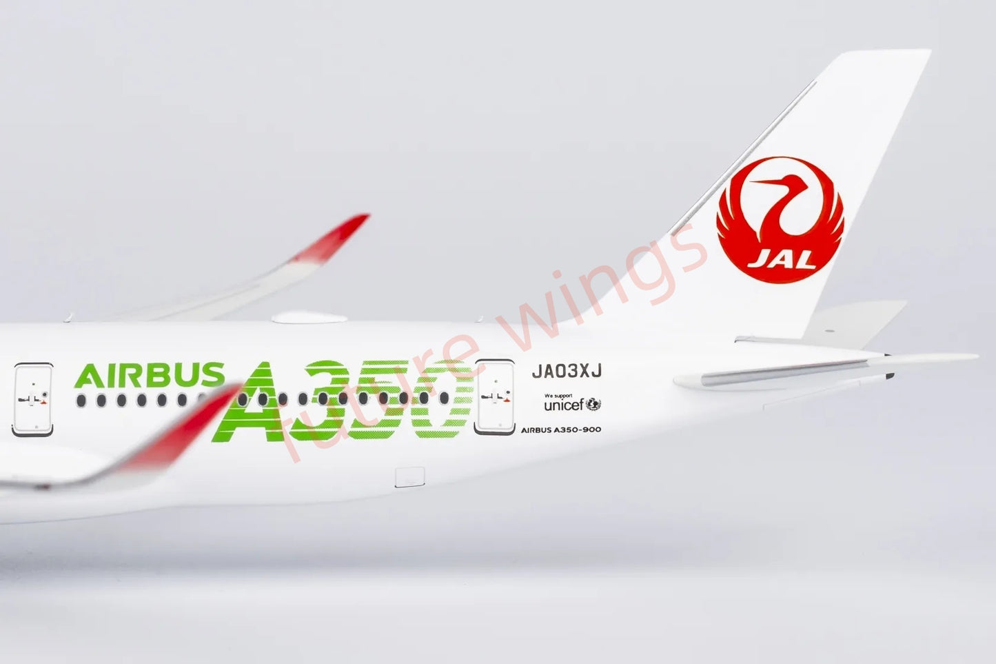 1:400 NG Models NG39097 Japan Airlines A350-900 JA03XJ "Green"Aircraft Model+Free Tractor