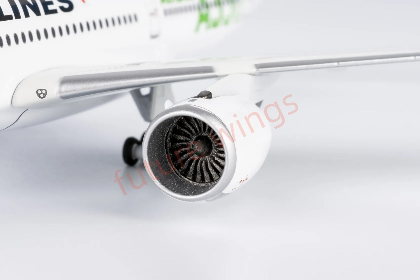 1:400 NG Models NG39097 Japan Airlines A350-900 JA03XJ "Green"Aircraft Model+Free Tractor