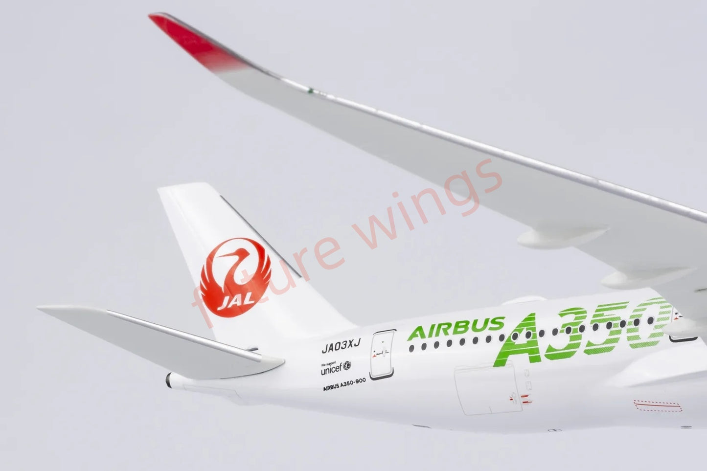 1:400 NG Models NG39097 Japan Airlines A350-900 JA03XJ "Green"Aircraft Model+Free Tractor
