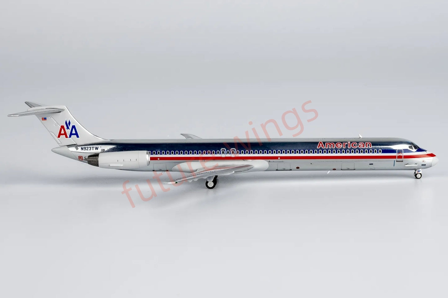 1:400 NG Models NG83006 American Airlines McDonnell Douglas MD-82 N923TW Aircraft Model+Free Tractor