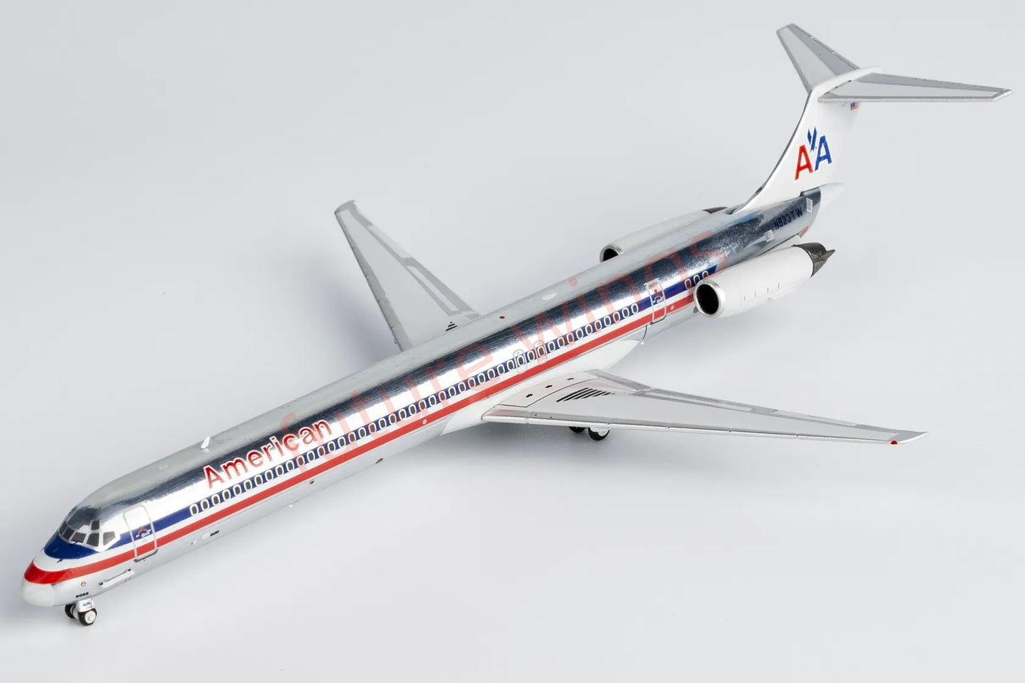 1:400 NG Models NG83006 American Airlines McDonnell Douglas MD-82 N923TW Aircraft Model+Free Tractor