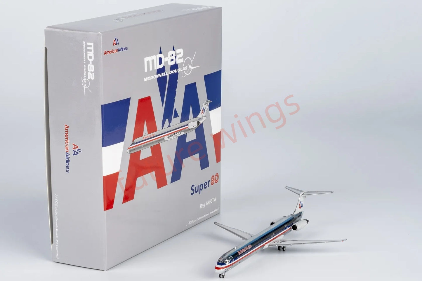 1:400 NG Models NG83006 American Airlines McDonnell Douglas MD-82 N923TW Aircraft Model+Free Tractor