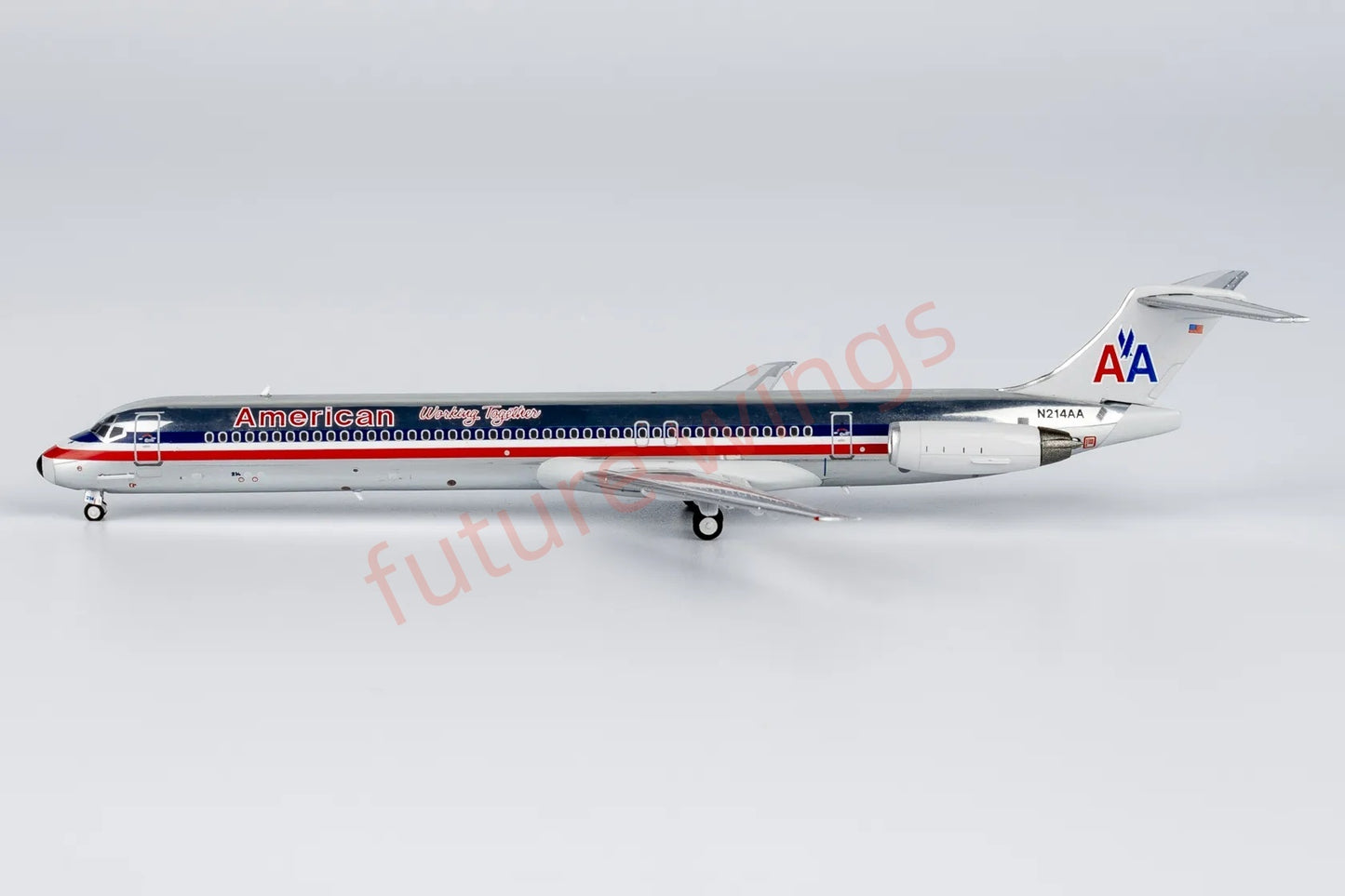 1:400 NG Models NG83007 American Airlines McDonnell Douglas MD-82 N214AA Aircraft Model+Free Tractor