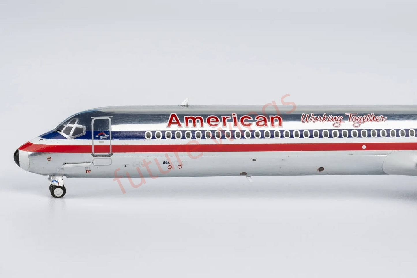 1:400 NG Models NG83007 American Airlines McDonnell Douglas MD-82 N214AA Aircraft Model+Free Tractor