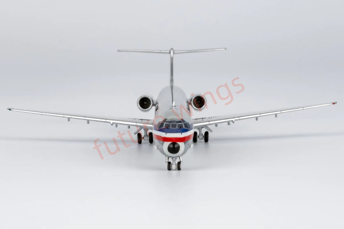 1:400 NG Models NG83007 American Airlines McDonnell Douglas MD-82 N214AA Aircraft Model+Free Tractor