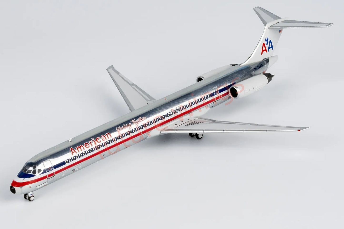 1:400 NG Models NG83007 American Airlines McDonnell Douglas MD-82 N214AA Aircraft Model+Free Tractor