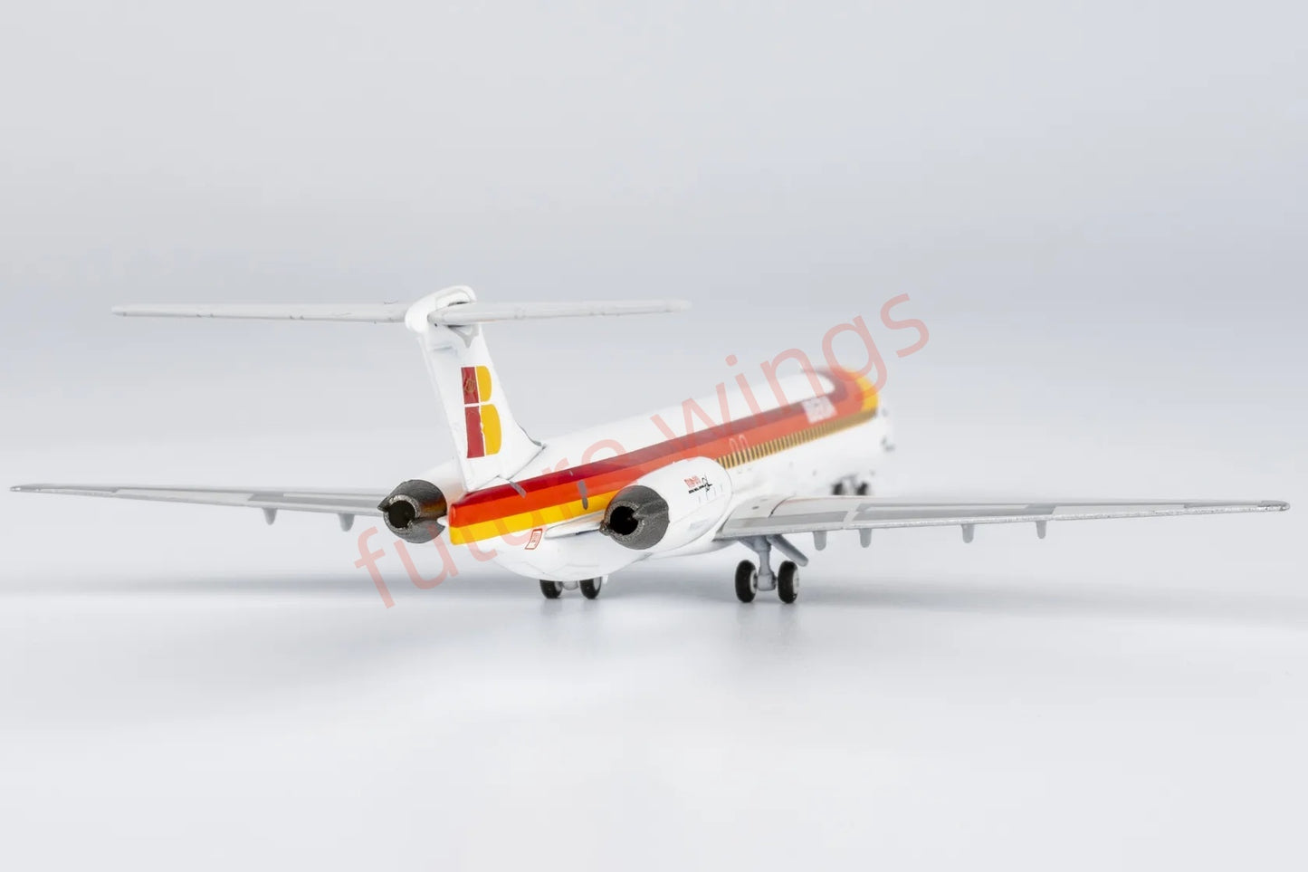 1:400 NG Models NG83005 Iberia McDonnell Douglas MD-88 EC-FOZ Aircraft Model+Free Tractor