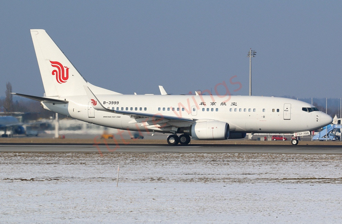 1:200 InFlight200* Beijing Airlines B737 BBJ B-3999 Aircraft Model With Stand