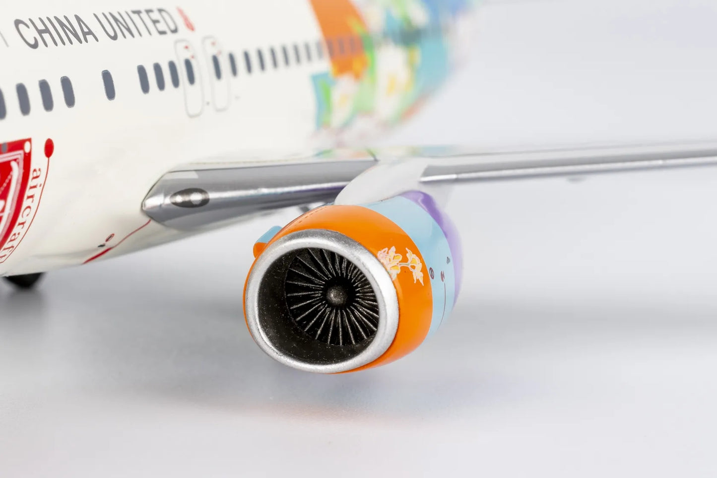 1:200 NG Models 08008 China United Airlines B737-800 B-7563 "WenZhou" Aircraft Model