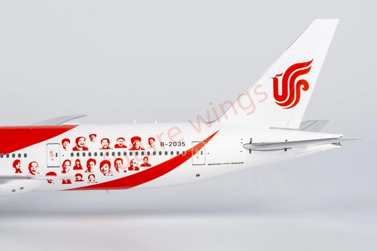 1:400 NG Models NG73059 Air China B777-300ER B-2035 "Smiling China" Aircraft Model+Free Tractor