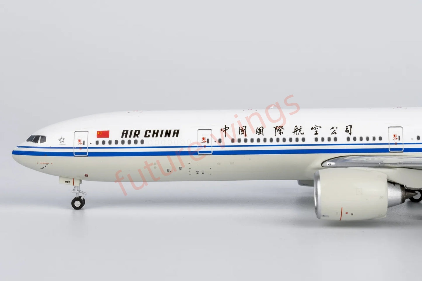 1:400 NG Models NG73066 Air China B777-300ER B-2035 Aircraft Model+Free Tractor