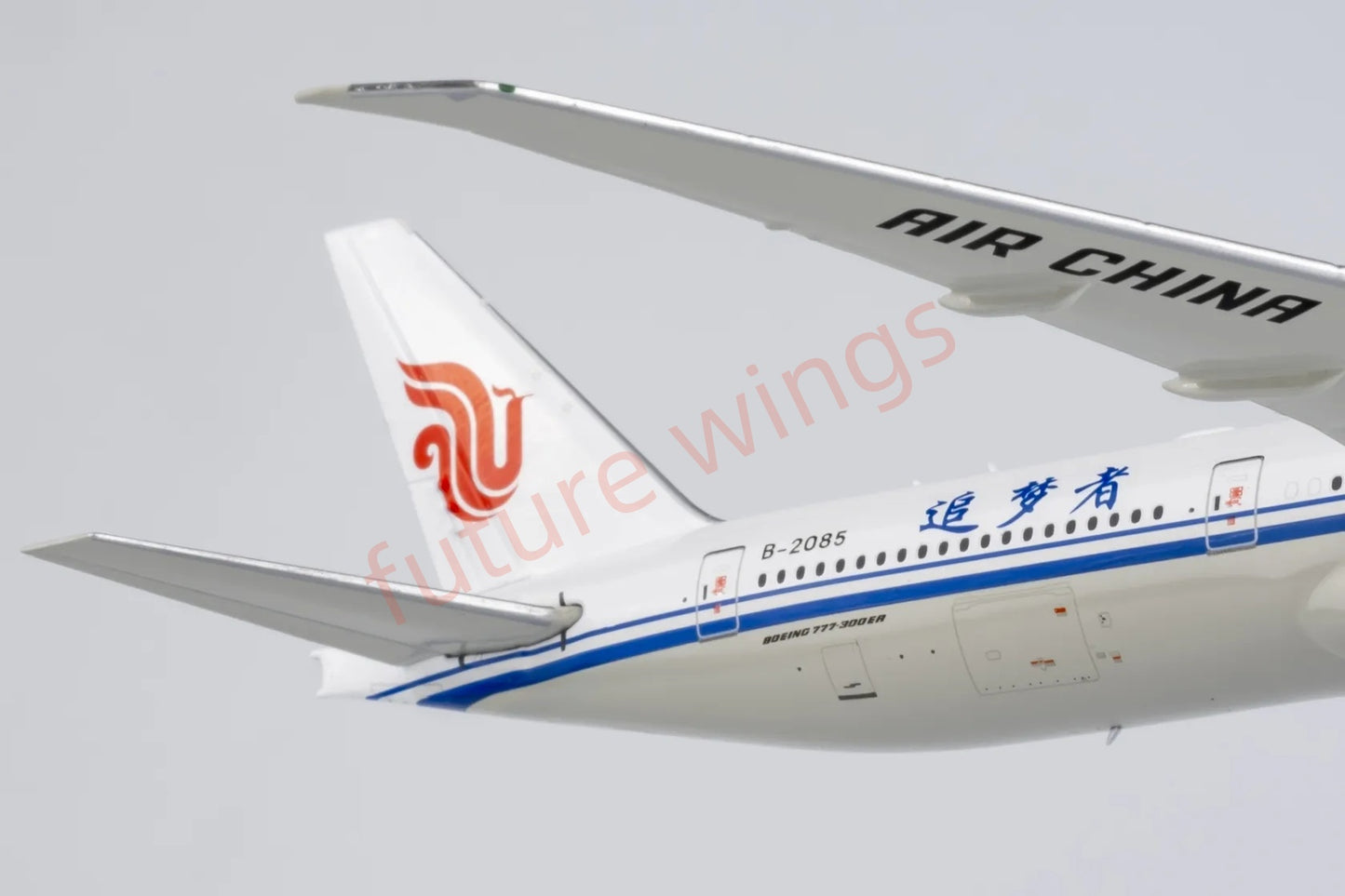1:400 NG Models NG73066 Air China B777-300ER B-2035 Aircraft Model+Free Tractor