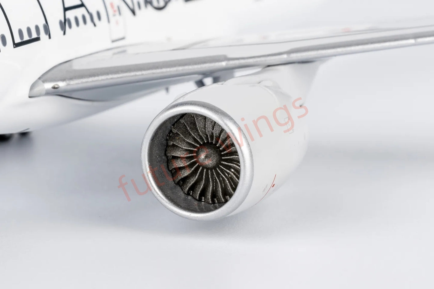 1:400 NG Models NG73060 Air China B777-300ER B-2032 "STAR ALLIANCE" Aircraft Model+Free Tractor"luxury package"