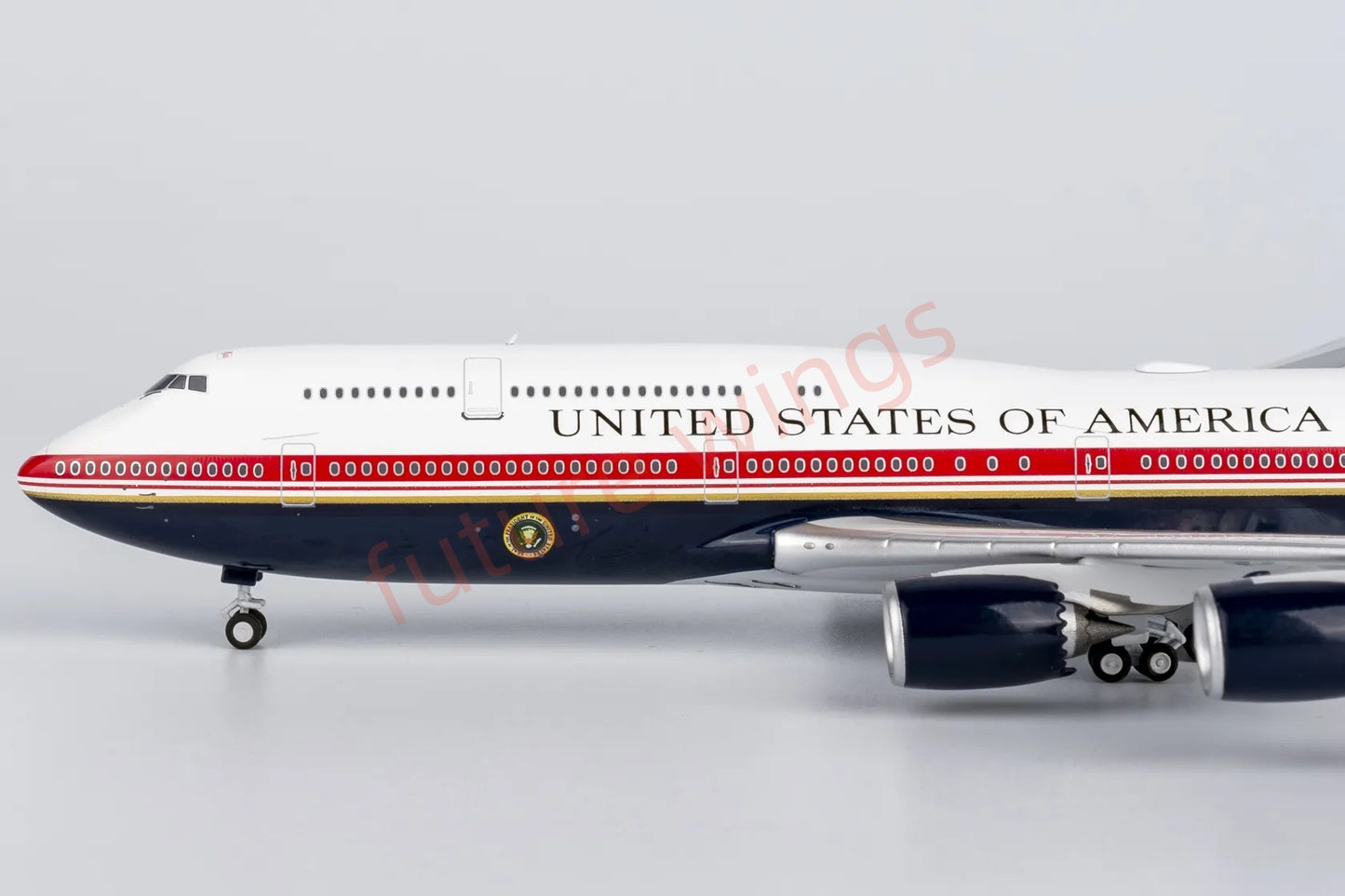 1:400 NG Models NG78041 USAF VC-25B(B747-8) 30000 Aircraft Model+Free Tractor