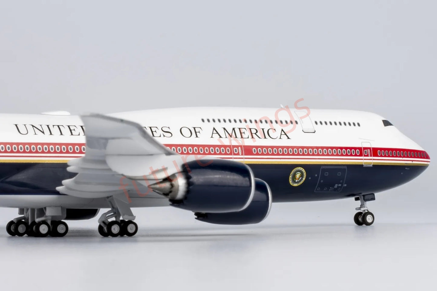 1:400 NG Models NG78041 USAF VC-25B(B747-8) 30000 Aircraft Model+Free Tractor