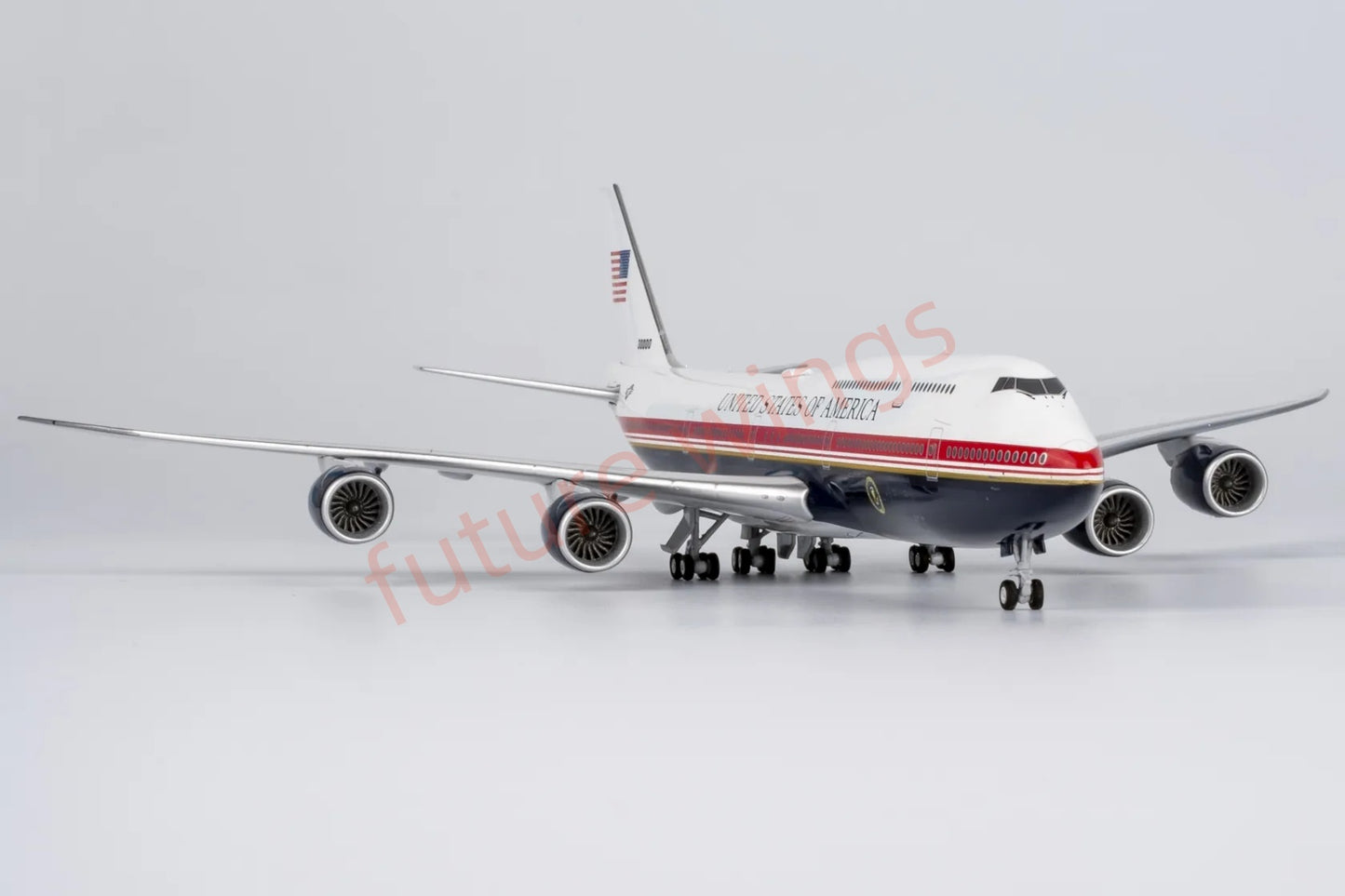 1:400 NG Models NG78041 USAF VC-25B(B747-8) 30000 Aircraft Model+Free Tractor