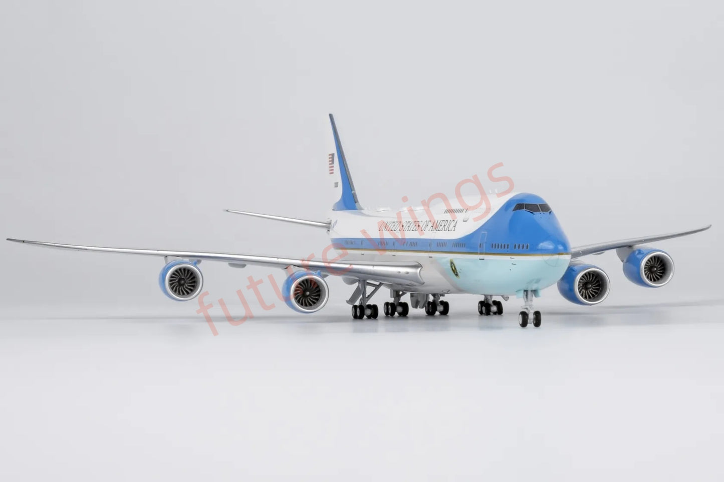 1:400 NG Models NG78040 USAF VC-25B(B747-8) 30000 Aircraft Model+Free Tractor