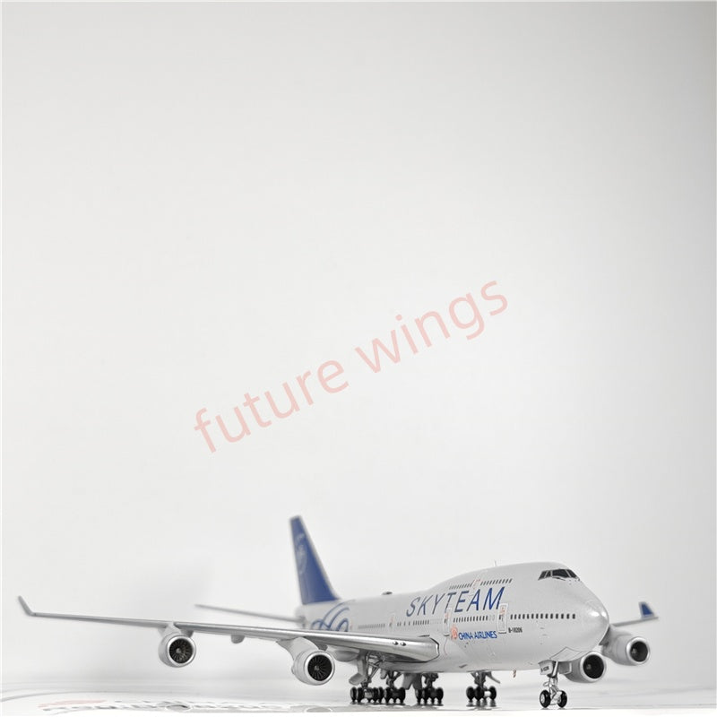 1:400 HX Models China Airlines B747-400 B-18206 "SKYTEAM"Aircraft Model With Stand+Free Tractor