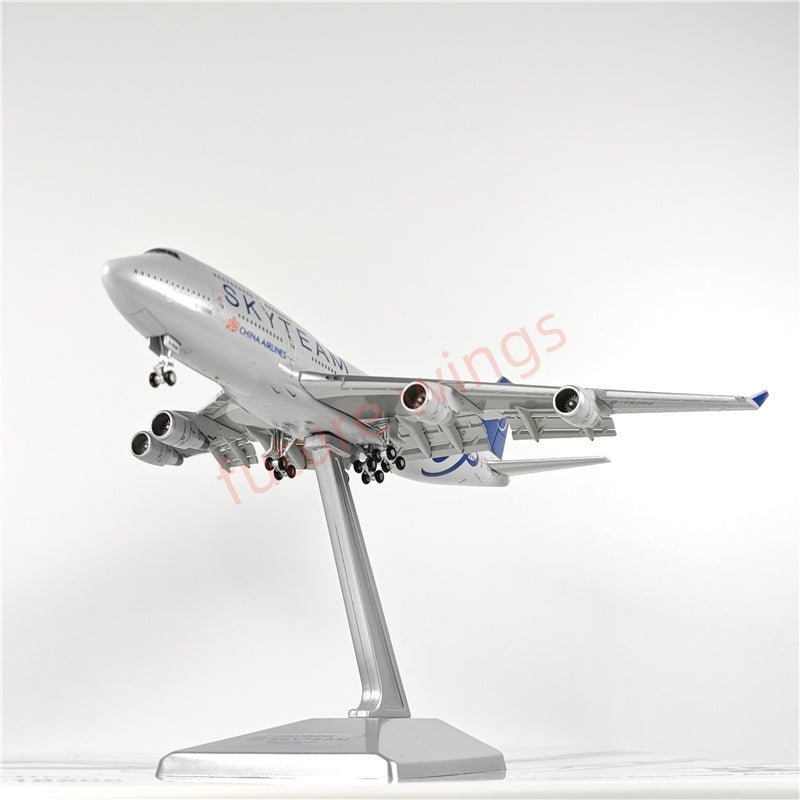 1:400 HX Models China Airlines B747-400 B-18206 "SKYTEAM"Aircraft Model With Stand+Free Tractor