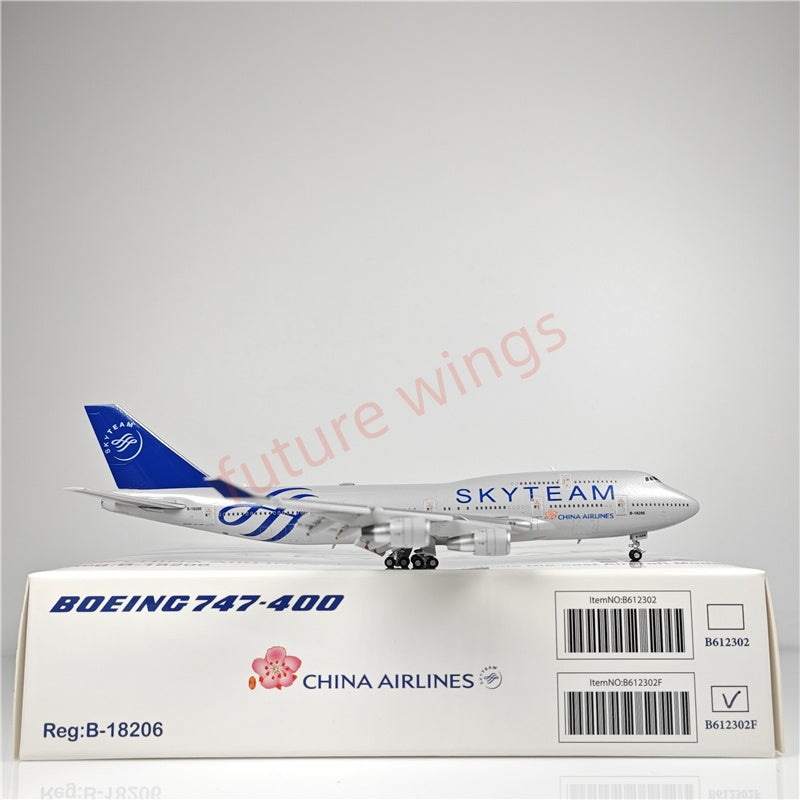 1:400 HX Models China Airlines B747-400 B-18206 "SKYTEAM"Aircraft Model With Stand+Free Tractor