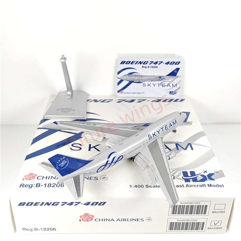 1:400 HX Models China Airlines B747-400 B-18206 "SKYTEAM"Aircraft Model With Stand+Free Tractor