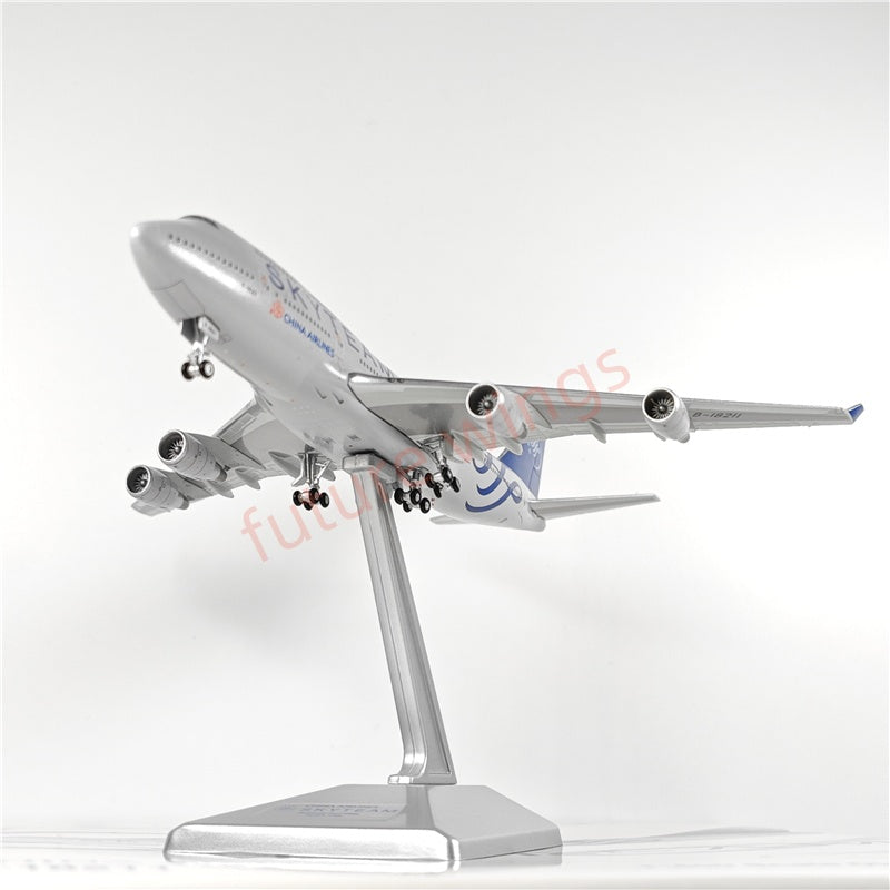 1:400 HX Models China Airlines B747-400 B-18211 "SKYTEAM"Aircraft Model With Stand+Free Tractor