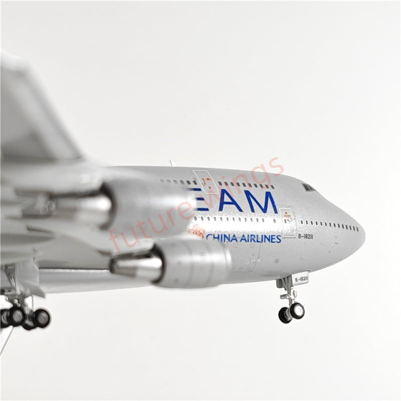 1:400 HX Models China Airlines B747-400 B-18211 "SKYTEAM"Aircraft Model With Stand+Free Tractor