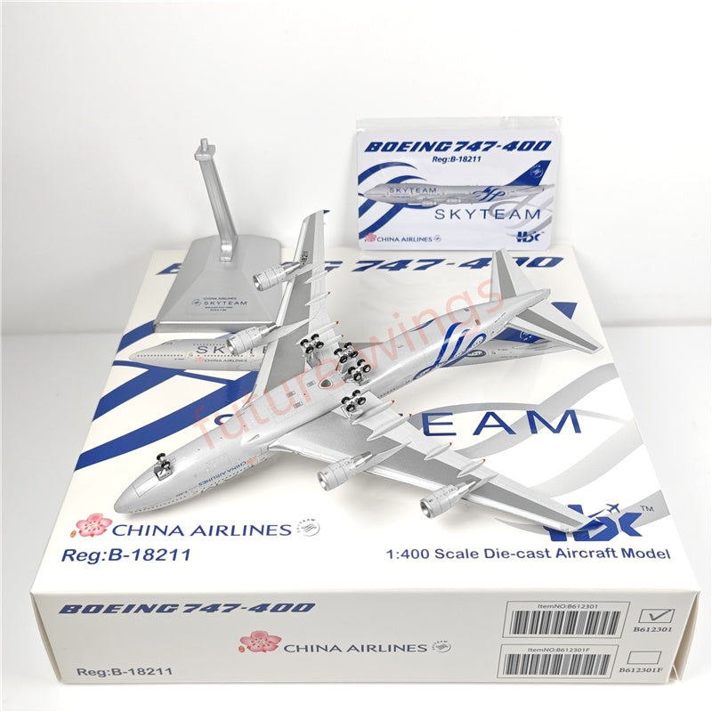1:400 HX Models China Airlines B747-400 B-18211 "SKYTEAM"Aircraft Model With Stand+Free Tractor
