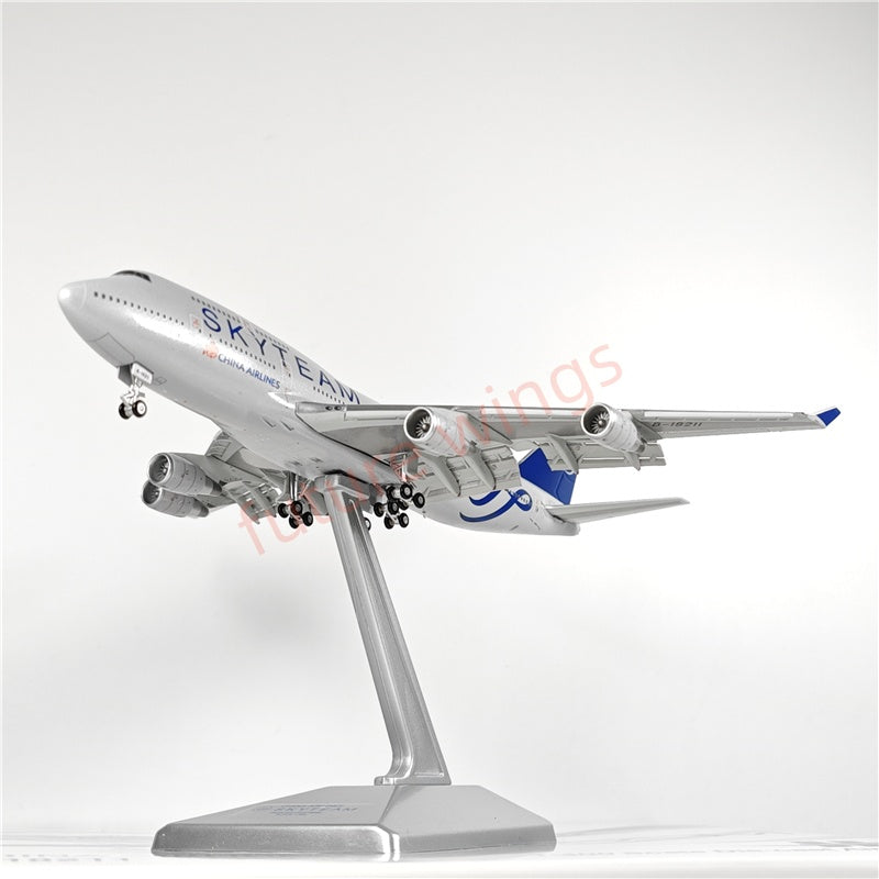 1:400 HX Models China Airlines B747-400 B-18211 "SKYTEAM"Aircraft Model With Stand+Free Tractor
