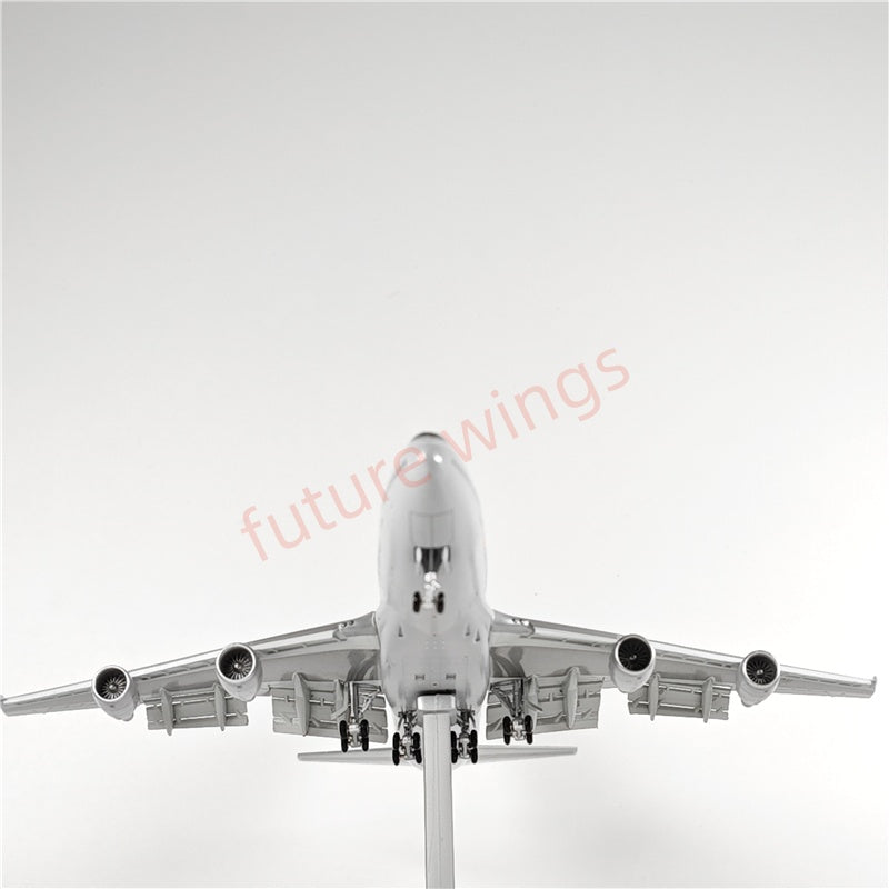 1:400 HX Models China Airlines B747-400 B-18211 "SKYTEAM"Aircraft Model With Stand+Free Tractor
