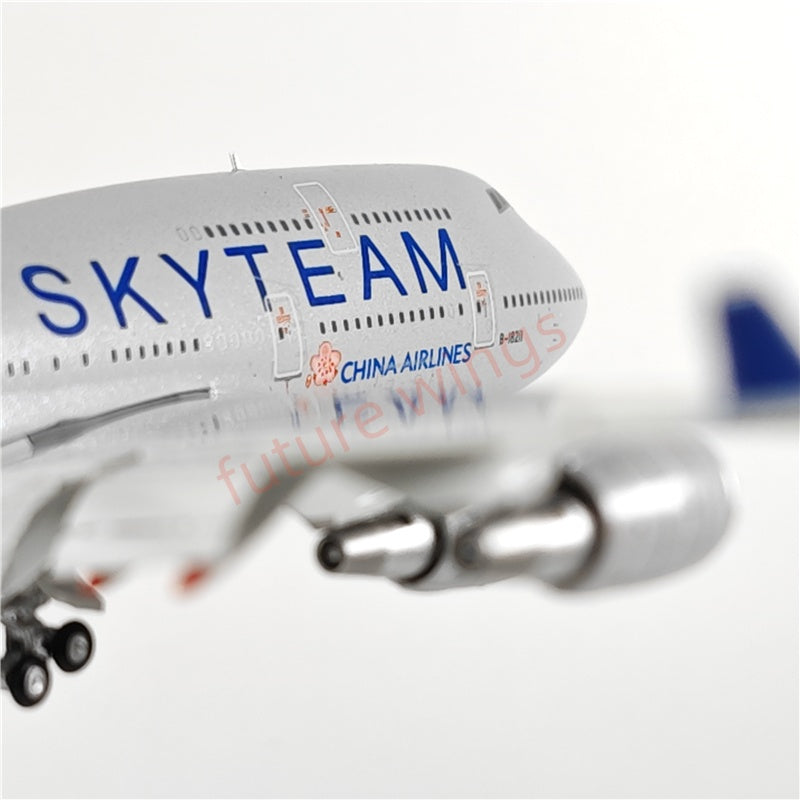 1:400 HX Models China Airlines B747-400 B-18211 "SKYTEAM"Aircraft Model With Stand+Free Tractor