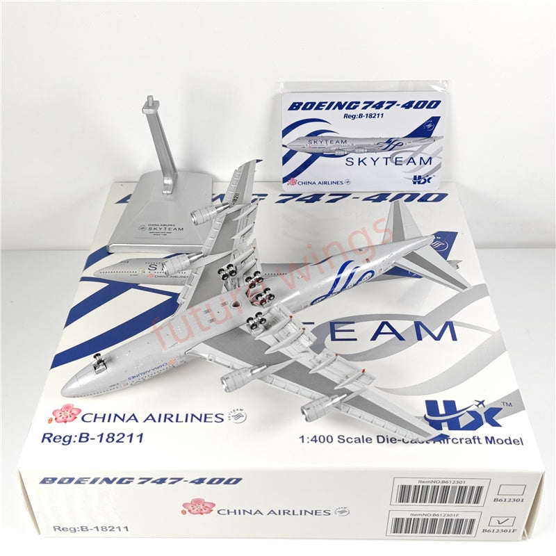 1:400 HX Models China Airlines B747-400 B-18211 "SKYTEAM"Aircraft Model With Stand+Free Tractor