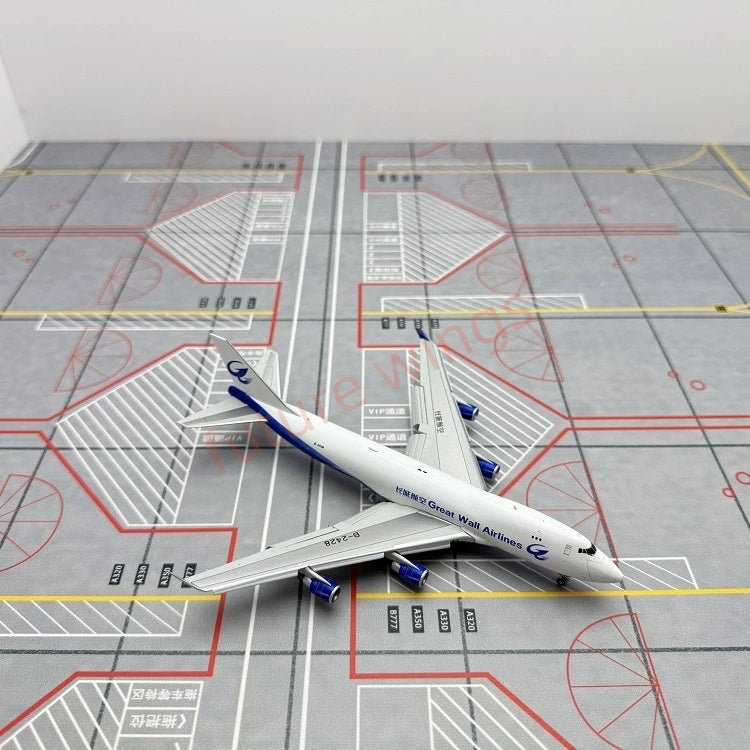1:400 Geministar Great Wall Airlines B747-400 B-2428 Aircraft Model+Free Tractor