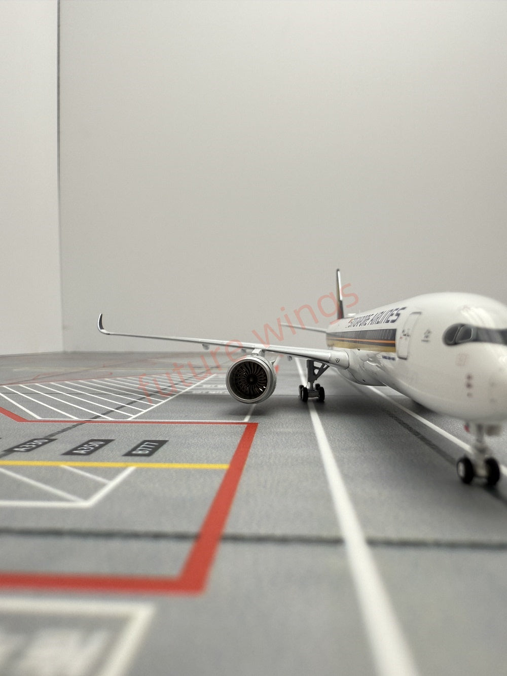 1:400 Geministar Singapore Airlines A350-900 9V-SMA 9V-SHA 9V-SMF Aircraft Model+Free Tractor