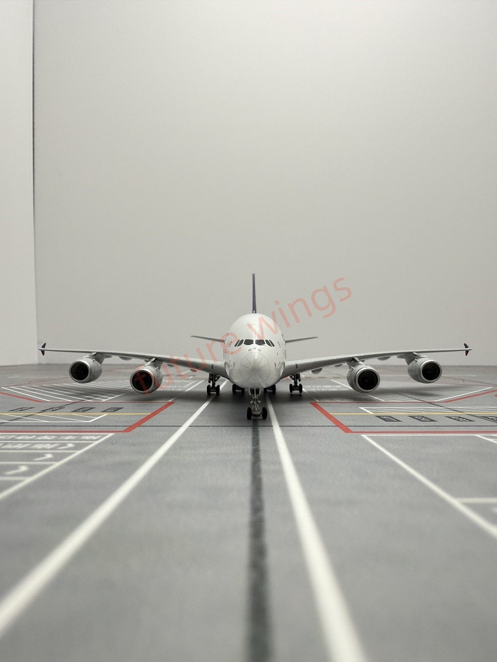 1:400 YY Wings Singapore Airlines A380 9V-SKJ Aircraft Model+Tractor