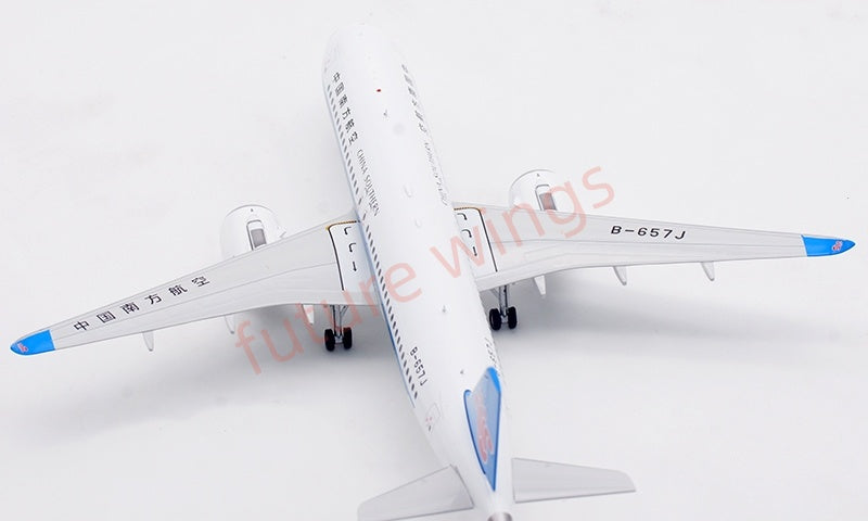 1:200 InFlight200 China Southern Airlines C919 B-919J B-657J Diecast Aircraft Model