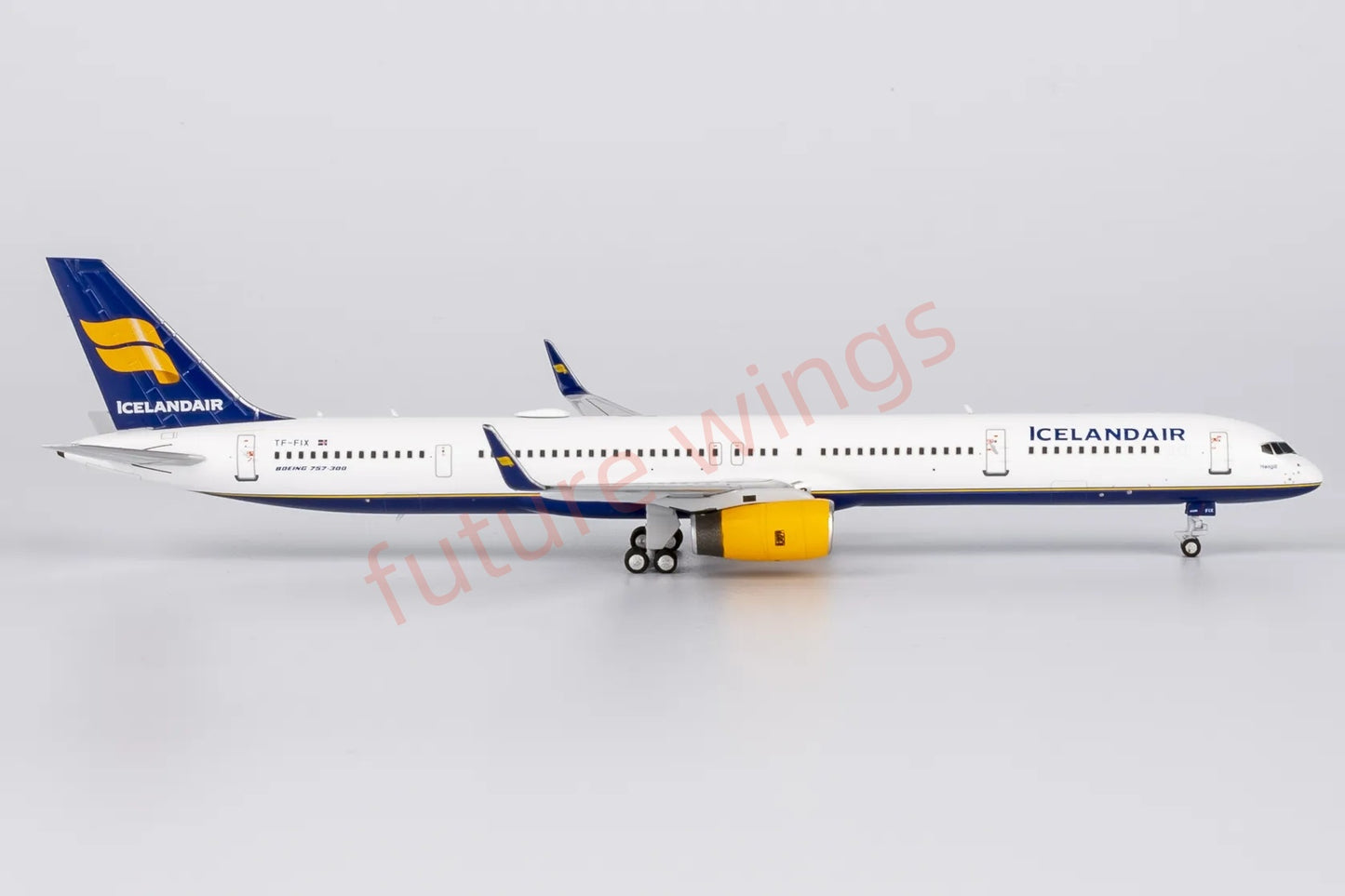 1:400 NG Models NG45008 Iceland Air B757-300 TF-FIX Aircraft Model+Free Tractor