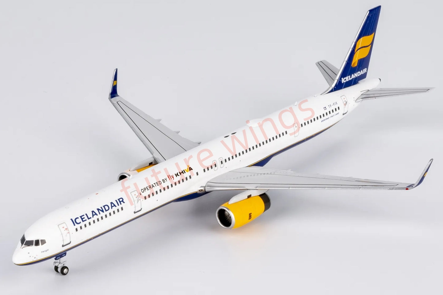 1:400 NG Models NG45007 Iceland Air B757-300 TF-FIX Aircraft Model+Free Tractor