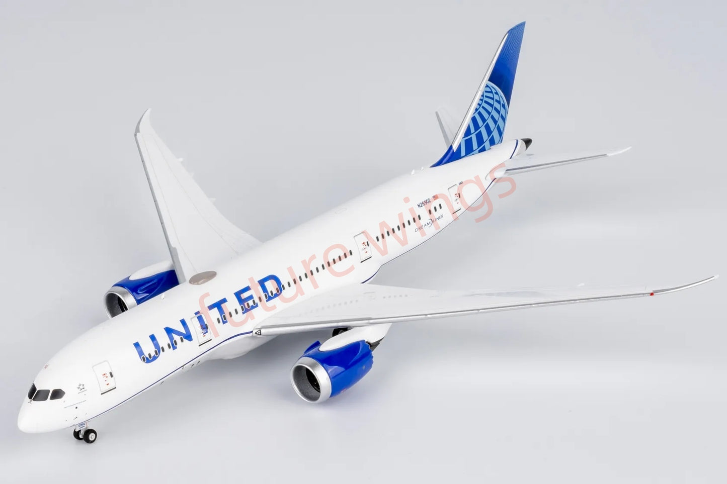 1:400 NG Models NG59031 United Airlines B787-8 N26902 Aircraft Model+Free Tractor