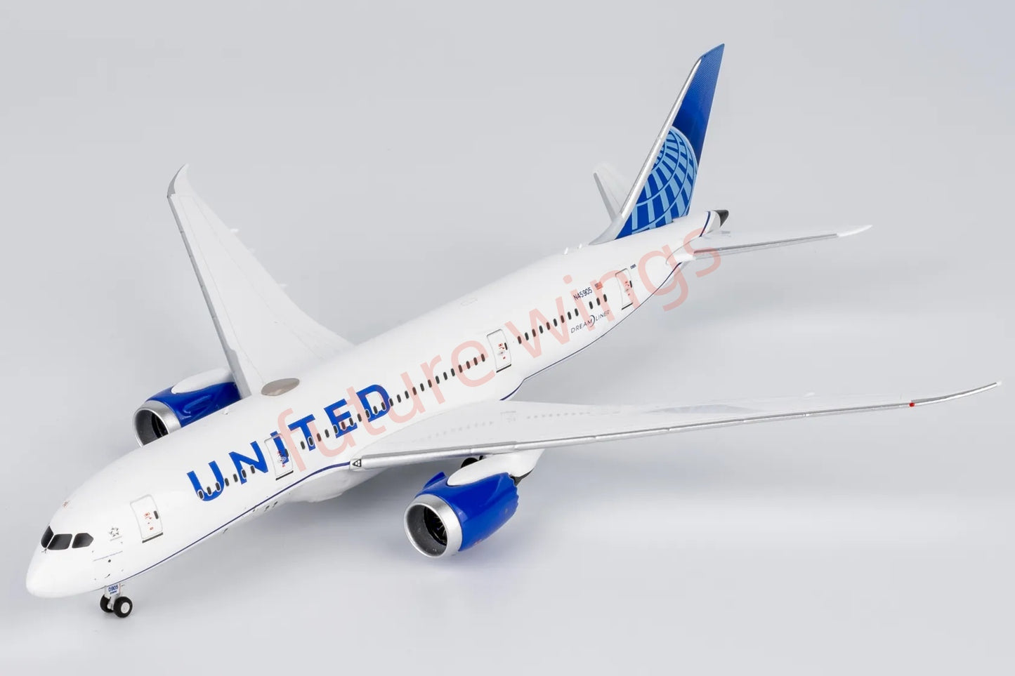 1:400 NG Models NG59032 United Airlines B787-8 N45905 Aircraft Model+Free Tractor