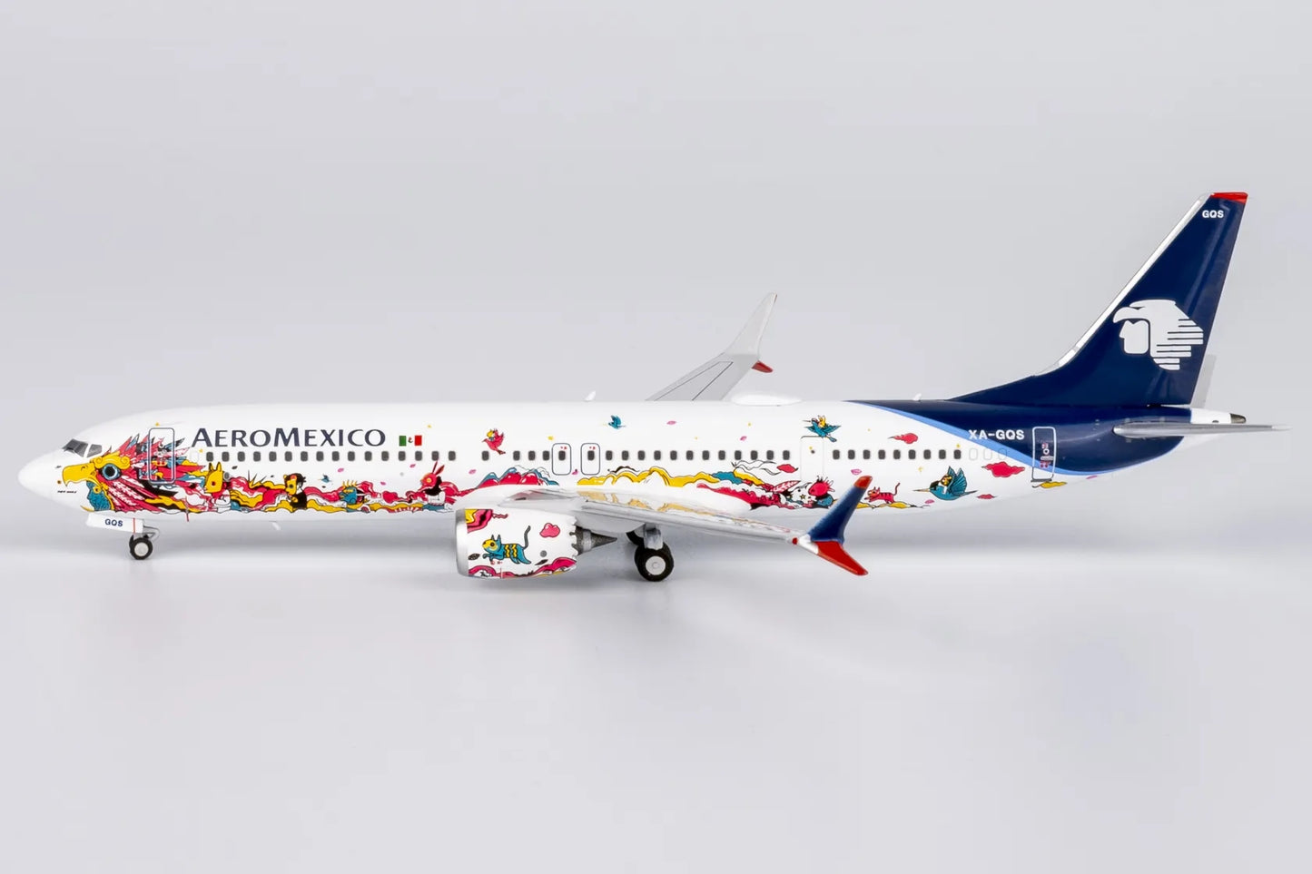 1:400 NG Models NG59014 AeroMexico B737 MAX9 XA-GQS Aircraft Model+Free Tractor