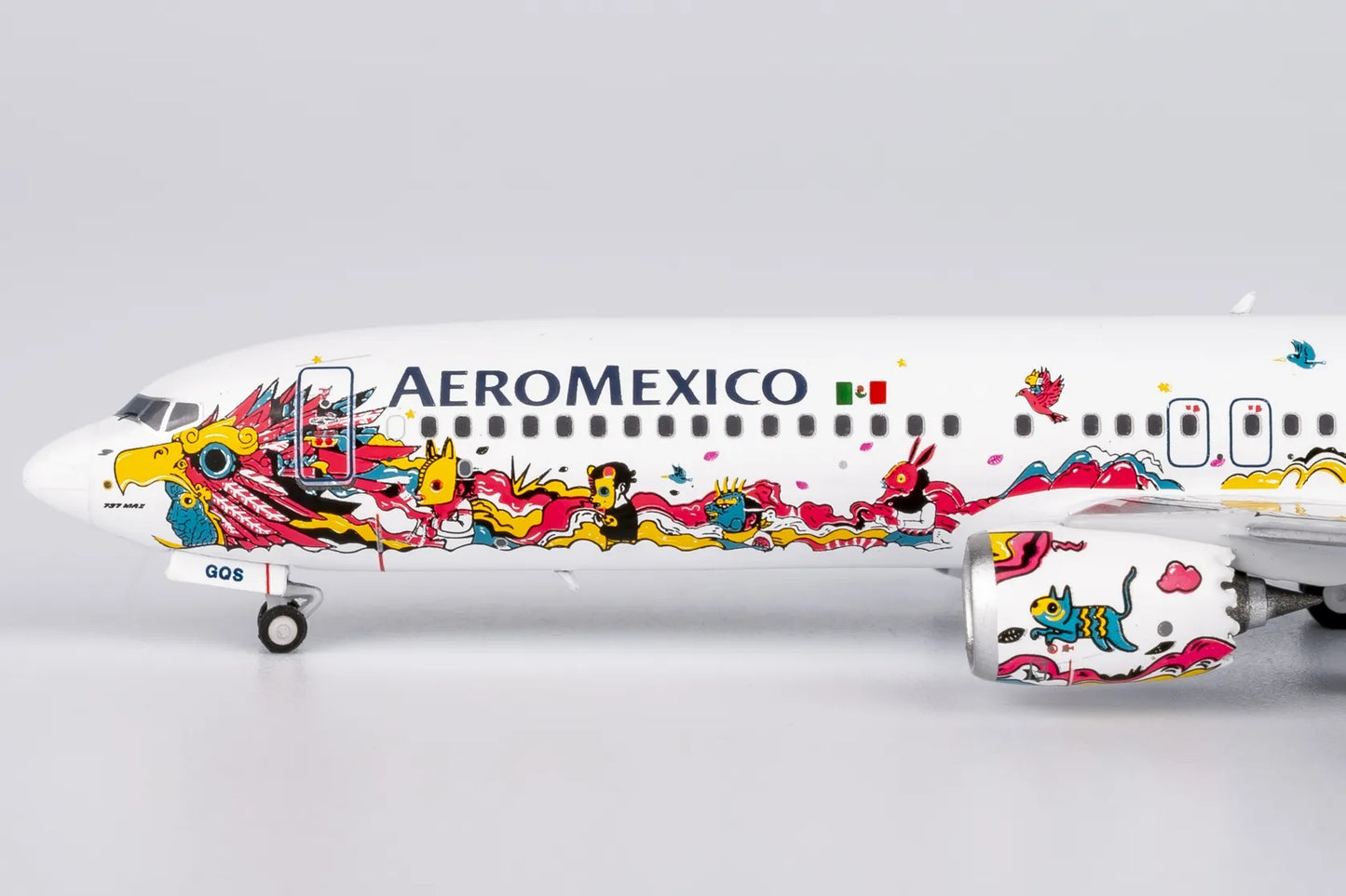 1:400 NG Models NG59014 AeroMexico B737 MAX9 XA-GQS Aircraft Model+Free Tractor