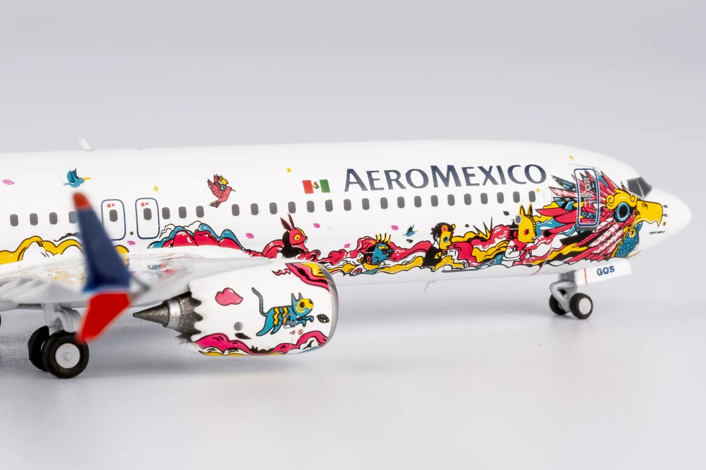 1:400 NG Models NG59014 AeroMexico B737 MAX9 XA-GQS Aircraft Model+Free Tractor