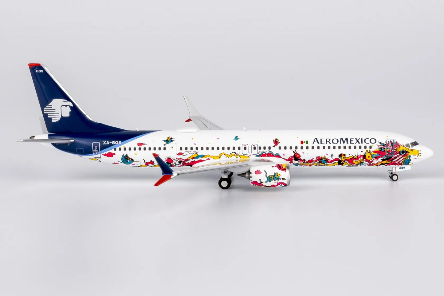 1:400 NG Models NG59014 AeroMexico B737 MAX9 XA-GQS Aircraft Model+Free Tractor