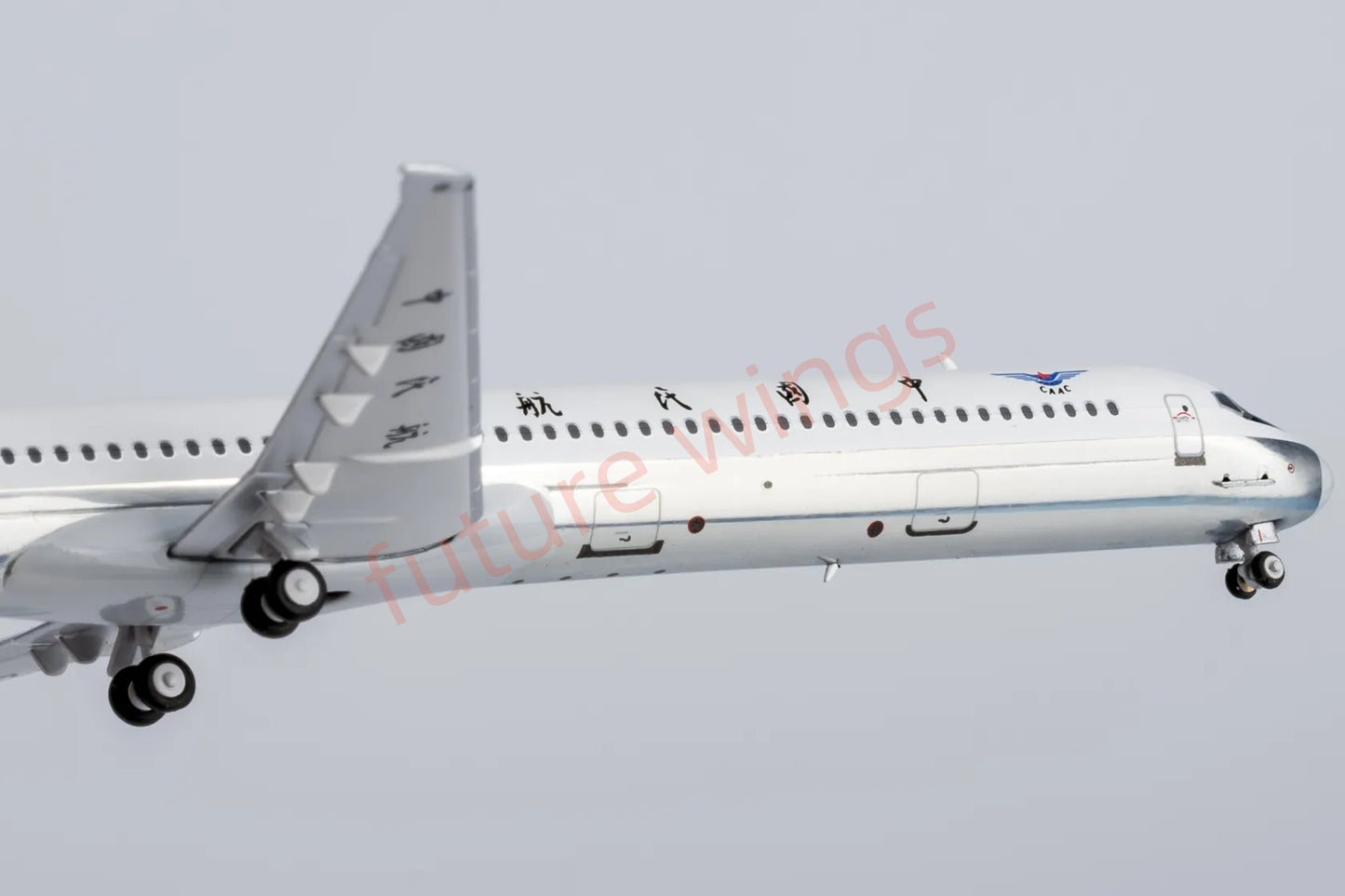 1:400 NG Models NG83018 CAAC McDonnell Douglas MD-82 B-2109 Aircraft Model+Free Tractor