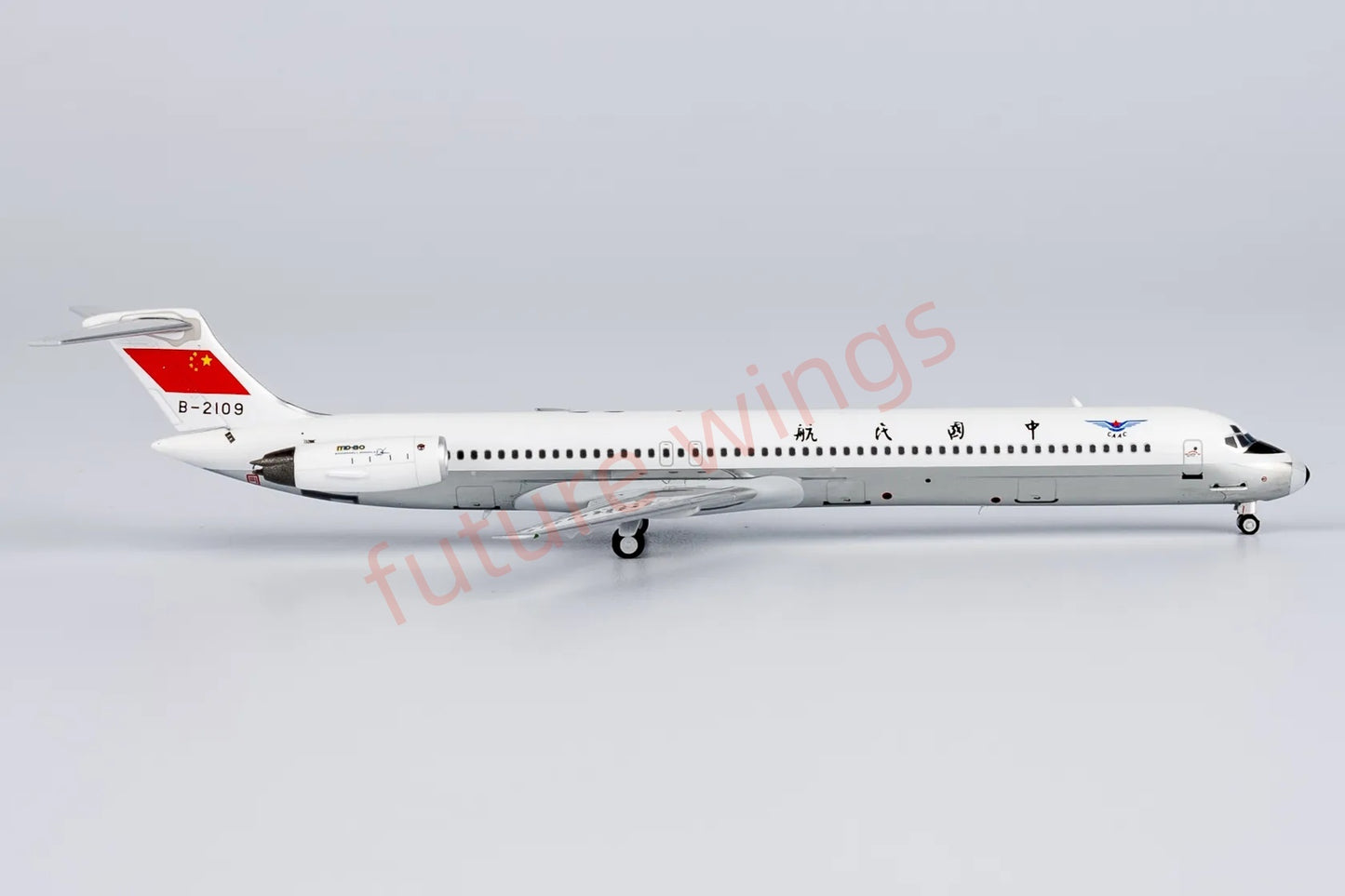 1:400 NG Models NG83018 CAAC McDonnell Douglas MD-82 B-2109 Aircraft Model+Free Tractor