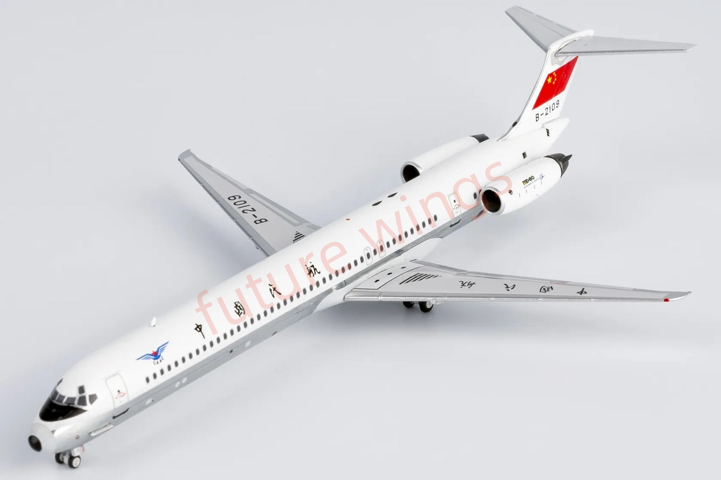 1:400 NG Models NG83018 CAAC McDonnell Douglas MD-82 B-2109 Aircraft Model+Free Tractor