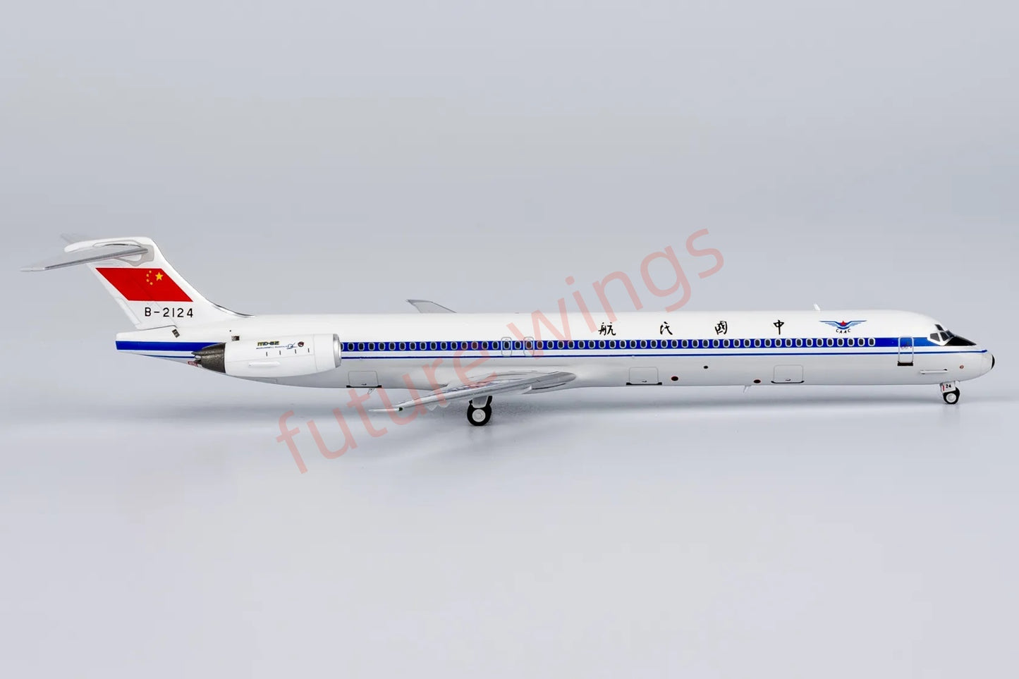 1:400 NG Models NG83016 CAAC McDonnell Douglas MD-82 B-2124 Aircraft Model+Free Tractor