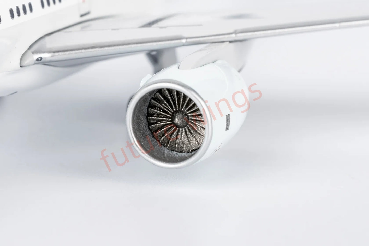 1:400 NG Models NG73072 Cathay Pacific B777-300 B-HNN Aircraft Model+Free Tractor