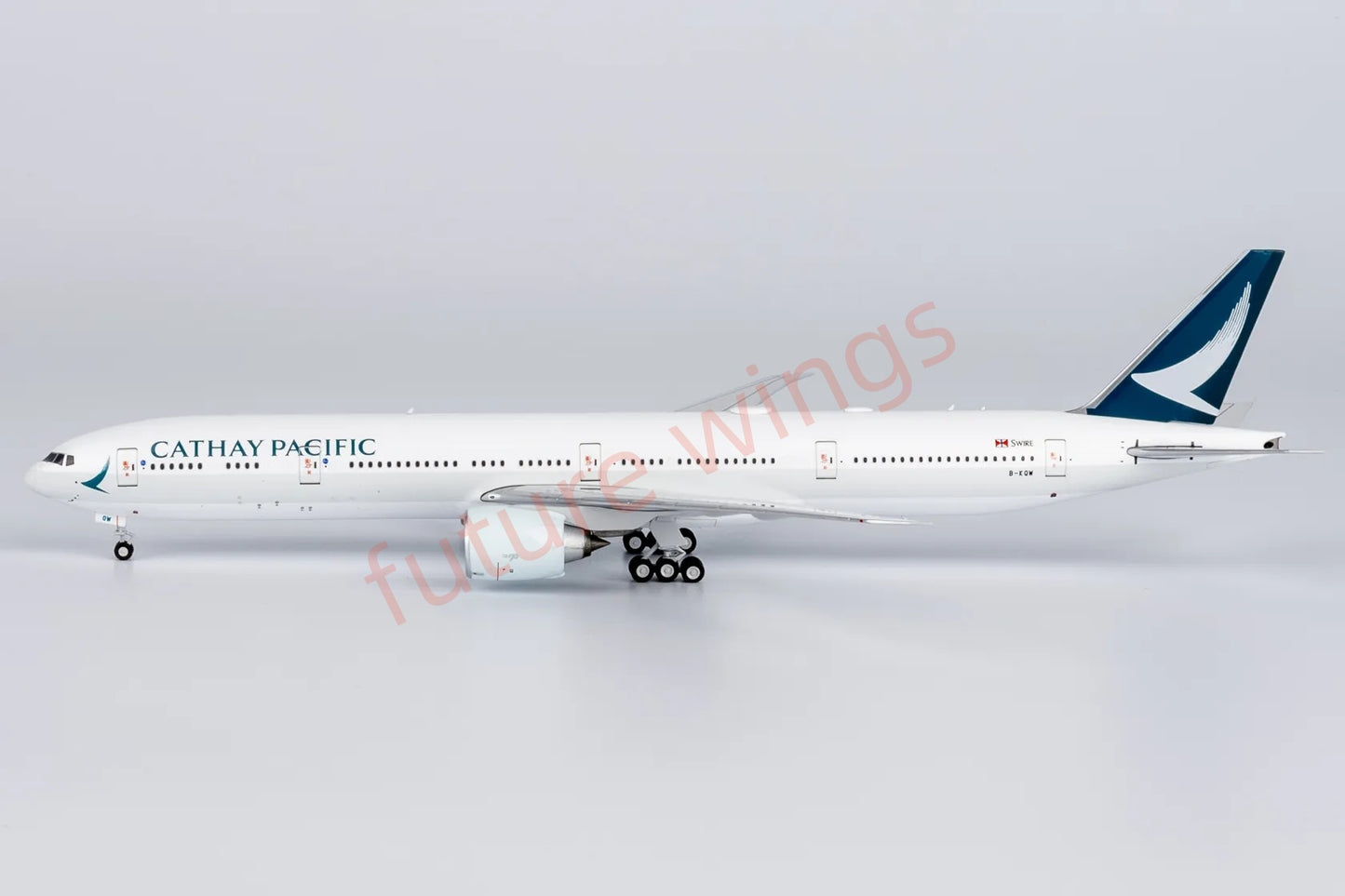 1:400 NG Models NG73069 Cathay Pacific B777-300ER B-KQW Aircraft Model+Free Tractor